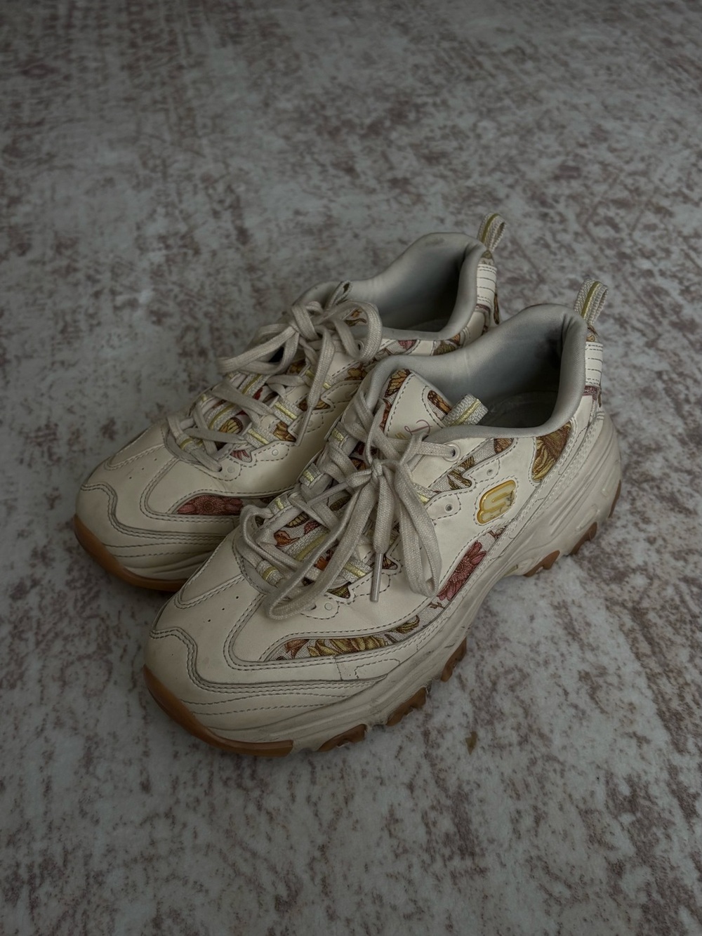 SKECHERS D'Lites Floral Beige/Brown Memory Foam Sneakers